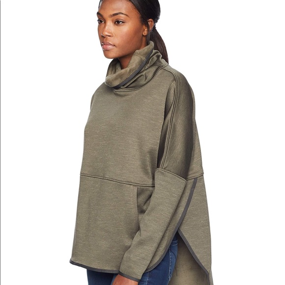 The North Face Poncho - Picture 7 of 7